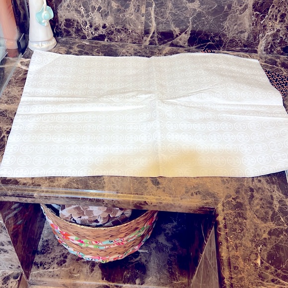 2 Tory Burch Gift Bags + 7 Large Sheets of Tory Burch Logo Tissue - Picture 2 of 5